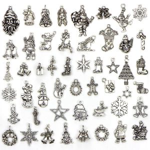 Diverse 50 Ontwerpen Kerst Charms Kerstman Sneeuwpop Elanden Sneeuwvlok Boom Hanger Charm DIY Kerst Sieraden Cadeau Maken 50st 208h