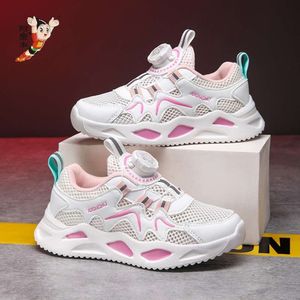 Astro Boy Children's Sports Shoes: Big Kids Mesh Ademend rennen 2024 Nieuwe meisjes Anti Slip Little White Shoes