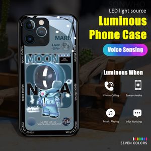 Coque de téléphone lumineuse à LED d'astronaute pour iPhone 14 12 13 Pro Max XS XR, Surface en verre trempé, couverture arrière, mode Cool, détection de voix, accessoires de lumière pour fête