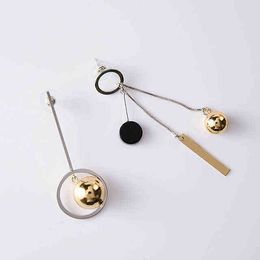 Asymmetrische Koreaanse stijl populaire ontwerp lange oorbellen holle cirkel metalen bal boucles d'oreilles hangende G220312