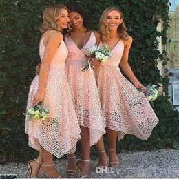 Asymmetrische hoog low boho roze prom feestjurken Dark Navy V Neck korte bruidsmeisje jurken Boemian Lace Wedding Guestjurken feest 300t