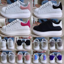 Designer babyschoenen Leer Lace Up kinderen kinderen jeugd Platform Sneakers Wit Zwart jongens meisjes fluwelen suède Casual zuigelingen peuter Shoe de Espadrilles