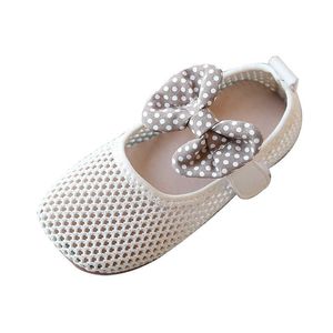 Athletic Outdoor 2023 Spring Summer Girls Shoes Air Mesh Ademende kinderen Casual schoenen Kinderletten Cut-outs Bow-knoop zoete prinses Chic Soft W0329