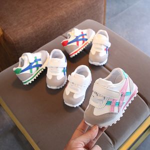 Atletische Outdoor Baby Schoenen Peuter Meisjes Jongens Sportschoenen Voor Kinderen Meisjes Baby Lederen Flats Kinderen Sneakers Mode Toevallige Zuigeling Zachte Schoenen 230614