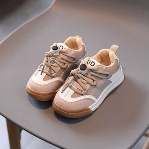 Atletische outdoor jongens sportschoenen voor kinderen sneakers lente herfst meisjes lichtgewicht ademende casual schoenen pu lederen kind non-slip schoenen w0329