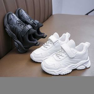 Athletic Outdoor Child Pure White en Black Casual Sports Shoes Hook Loop 2023 Girls Simple Non-Slip Spring Autumn Non-Decor Sneakers For Boy W0329