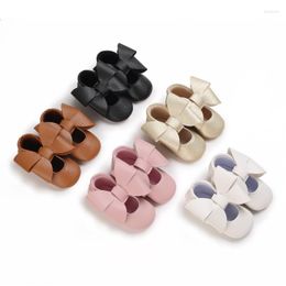 Atletische buiten schattige babyschoenen geboren kinderjongen meisje boog pu rubber zool anti-skid peuter krib kruipen mocassins 10-colorsathletic