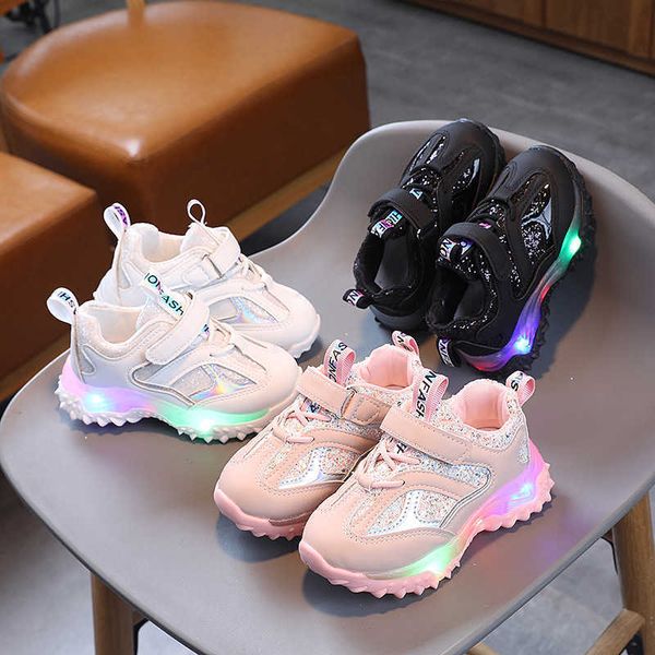 Athlétique En Plein Air Enfants Baskets Enfants Bébé Filles Lettres Nouveau LED Lumineux Blings Sport Run Baskets Chaussures Sapato Infantil Light Up Chaussures F11283 AA230503