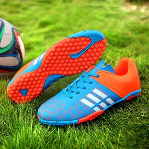 Athletic Outdoor Letter Printed Kids Soccer Shoes Cleats Indoor Turf Futsal Boys Green Long Spike Football Niños Zapatos De Futbol 230711