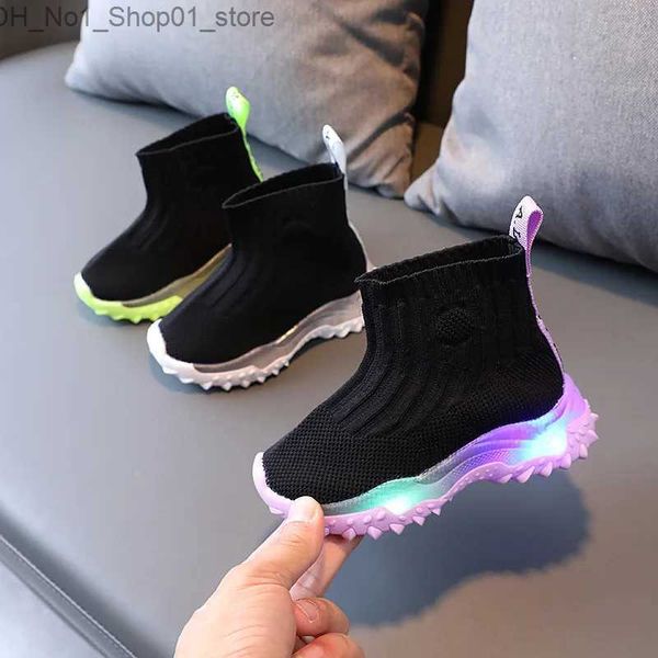 Athletic Outdoor New Kids Sneakers Girls Boys Mesh Mesh LED Light Sock Shoes Light Up Light Up Shoes Casual Kids Chaussures pour tout-petits Q231222