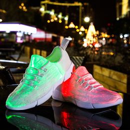 Atletische Outdoor Maat 2547 Zomer Led Glasvezel Schoenen voor Meisjes Jongens Mannen Vrouwen USB Opladen Gloeiende Sneakers Man Licht up Schoenen 230906