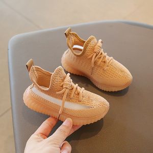 Atletische buitensportkinderen sneakers mesh schoenen jongens meisjes baby rennen zachte bodem ademende schoenmerk tenniskinderen sneaker 230608