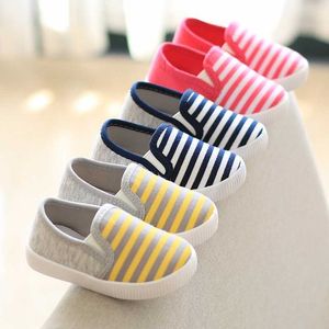 Athletic Outdoor Spring Nieuwe Kids canvas sneakers voor peuter sport casual schoenen mode ademende kinderen flats canvas schoenen jongens meisjes loafers w0329