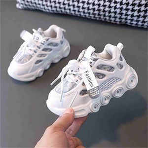 Athletic Outdoor Toddler Infant Kids Girls Garçons Mesh Mesh Light Luminous Sport Chaussures pour enfants Chaussures Zapatos Informales 2023L231221