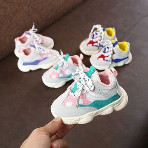 Zapatos deportivos vulcanizados al aire libre para niños con cordones Diseñador de la marca Zapatos para niños Niñas Niños Púrpura Verde Azul Zapatos de tenis para bebés Zapatillas de deporte F03023 AA230503