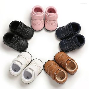 Atletische schoenen geboren Toddler baby Baby Boy Girl Soft Sole Leather Non-Slip Solid Sneaker Casual 3-11m