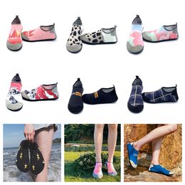 Chaussures sportives Gai Sandale Man and Women Wading Shoe Barefoot Sport Sport Purple Chaussures à l'extérieur Plages Sandal Couple Creek Shoe Taille 35-46