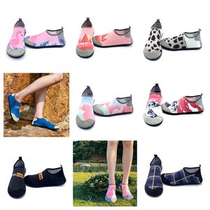 Chaussures sportives Gai Sandale Man Femme Wading Shoe Barefoot Sport Sport Purple Chaussures en plein air Plages Sandal Couple Creek Shoe Taille 35-46