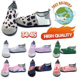 Chaussures sportives Gai Sandale Hommes et femmes Wading Shoe Barefoot Sport Sport Water Chaussures Plages Andal couple Creek Shoes Tailles 35-46 EUR 35-46