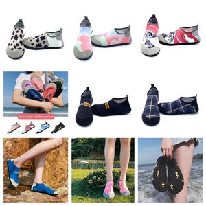 Chaussures sportives Gai Sandal Hommes Femmes Woling Shoot Barefoot Sport Sport Green Chaussures en plein air Plages Sandal Couple Creek Shoe Taille 35-46