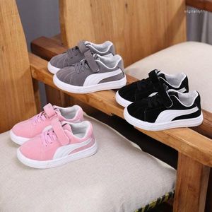 Atletische schoenen Kids jongens meisjes sneakers 2023 lente net ademende sport lopende baby zachte buitenreizen