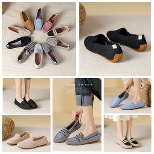 Chaussures de sport en plein air Designers Chaussure Casual Chaussure Hommes Femmes Plat GAI Robe Cuir de vachette Boucle en métal Lady Cuir Hommes Mocassins Paresseux Grandes tailles 34--44 Baskets à plateforme