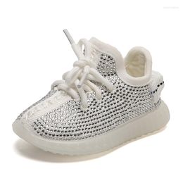 Zapatos atléticos Zapatillas de deporte para bebés con diamantes de imitación, zapatos informales con cordones de coco para niños pequeños, suela suave para niñas pequeñas