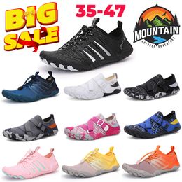 Envío gratis Zapatos atléticos Mujer Hombre Playa Natación Deportes acuáticos Calcetines Zapatillas de deporte descalzas Yoga Fitness Natación Surf Buceo Snorkel Zapatos GAI comodidad suave