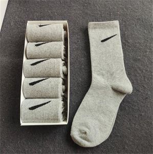 Chaussette athlétique chaussettes longues homme marques de sports de luxe chaussette hiver net lettre tricot coton avec boîte noir et blanc gris basket respirant court bateau chaussettes bateau