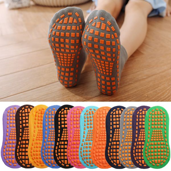 Calcetines atléticos 6 pares Paquete Calcetines de trampolín para niños adultos Vacaciones en casa Piso antideslizante Mujeres Algodón Yoga Masaje de pies 220830