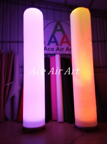 Piliers gonflables colorés attrayants d'éclairage de LED de RVB pour des décorations d'événement de partie de mariage dans l'île des Canaries avec le ventilateur de base et à distance