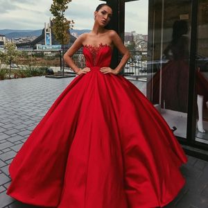 Aantrekkelijke rode baljurk prom jurken kralen pure strapless nek feestjurken vestidos de fiesta vloer lengte satijn formele jurk
