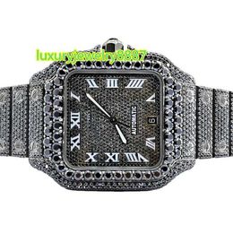 Aantrekkelijke VVS Clarity Moissanite Diamond Studded Modieus Iced Out Diamond Studded Watch Custom Brand beschikbaar