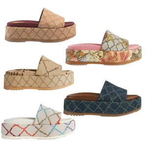 Designer sandalen slippers zomer heren dames sandalen platformvormige veelkleurige dia's in zwarte tonale rubberen zool met reliëfmaat EUR35-45