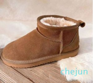 Botas quentes clássicas australianas mini meia bota de neve à prova de vento inverno pele cheia fofo peludo cetim tornozelo botas chinelos caixa