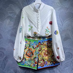 Conjunto de dos piezas de diseñador australiano Ropa de diseñador de mujer de lujo Conjunto de camisa y pantalones cortos con estampado de sol barroco Protección solar para mujeres principios de otoño 8