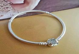 Authentique 925 perles de cristal en argent sterling bracelet Moments bracelet bicolore avec fermoir signature P convient aux bijoux européens Charms3468964