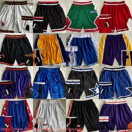 Shorts de basket-ball rétro classiques authentiques avec poches réelles poche de baskeball cousue courte courte de gymnase de gym