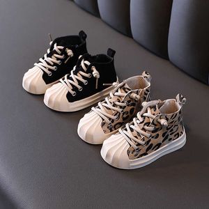 Otoño y primavera 1-3 años Baby girl SOFT SOFT SOLED High-Top Niños Leopardo Zapatos casuales Imprimir Snowdler Solo zapatos para Boy 15-30 G1025