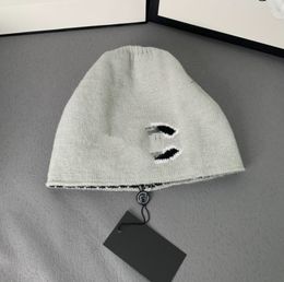 Atmosphère d'automne et d'hiver Baine Cap femelle coréenne chaude tricot tricot chapeau de bonnet en gros