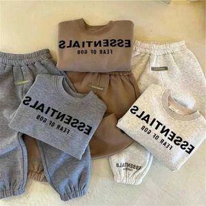 Automne et hiver garçons et filles ensemble bébé à la mode enfants personnalisé à la mode coréen Alphabet pull pantalons de survêtement ensemble deux pièces