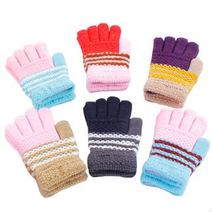 Gants tricotés pour enfants d'automne et d'hiver couleur bonbon de dessin animé chaud plus épaississement de velours tous font référence aux gants d'étudiant magiques WCW759