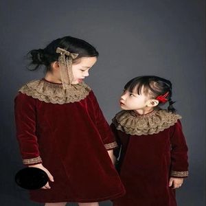 Robes de dentelle d'automne et d'hiver Ins robes de portrait photographique bébé velours doré filles robe de noël élégante Q0716