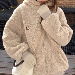 Manteau en laine d'agneau d'automne et d'hiver pour femmes en polaire courte épaissie pour garder au chaud