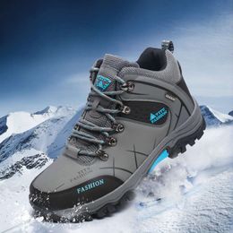 Chaussures pour hommes d'automne et d'hiver chaussures d'alpinisme chaussures en coton surface en cuir haut peluche épaissie chaude grandes chaussures de randonnée en plein air chaussures de fond