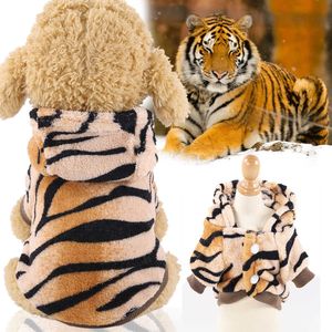 Automne et hiver nouveau velours de flanelle transformé en tigre boutonné déguisé en vêtements de chat chien de compagnie modèle automne et hiver