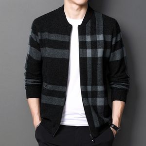 Automne et hiver Nouveau cardigan tricoté pour hommes Casual Plaid Baseball Col Pull Tendance Ins Veste Veste Hommes 201022