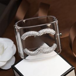 Herfst en winter nieuwe xiaomi parelwater diamant transparante acryl dames luxe hoogwaardige Europese Amerikaanse unieke voorhoede armband qocz