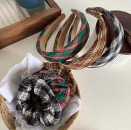 Otoño e Invierno Retro versátil a cuadros banda para el cabello de borde ancho para niñas dulces diademas grandes Scrunchie accesorios para el cabello de moda