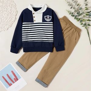 Herfst en winter Trendy Sailor Gestreepte Button Hooded Sweatshirt Elastische Plaid Broek Sets Kinderkleding 210528